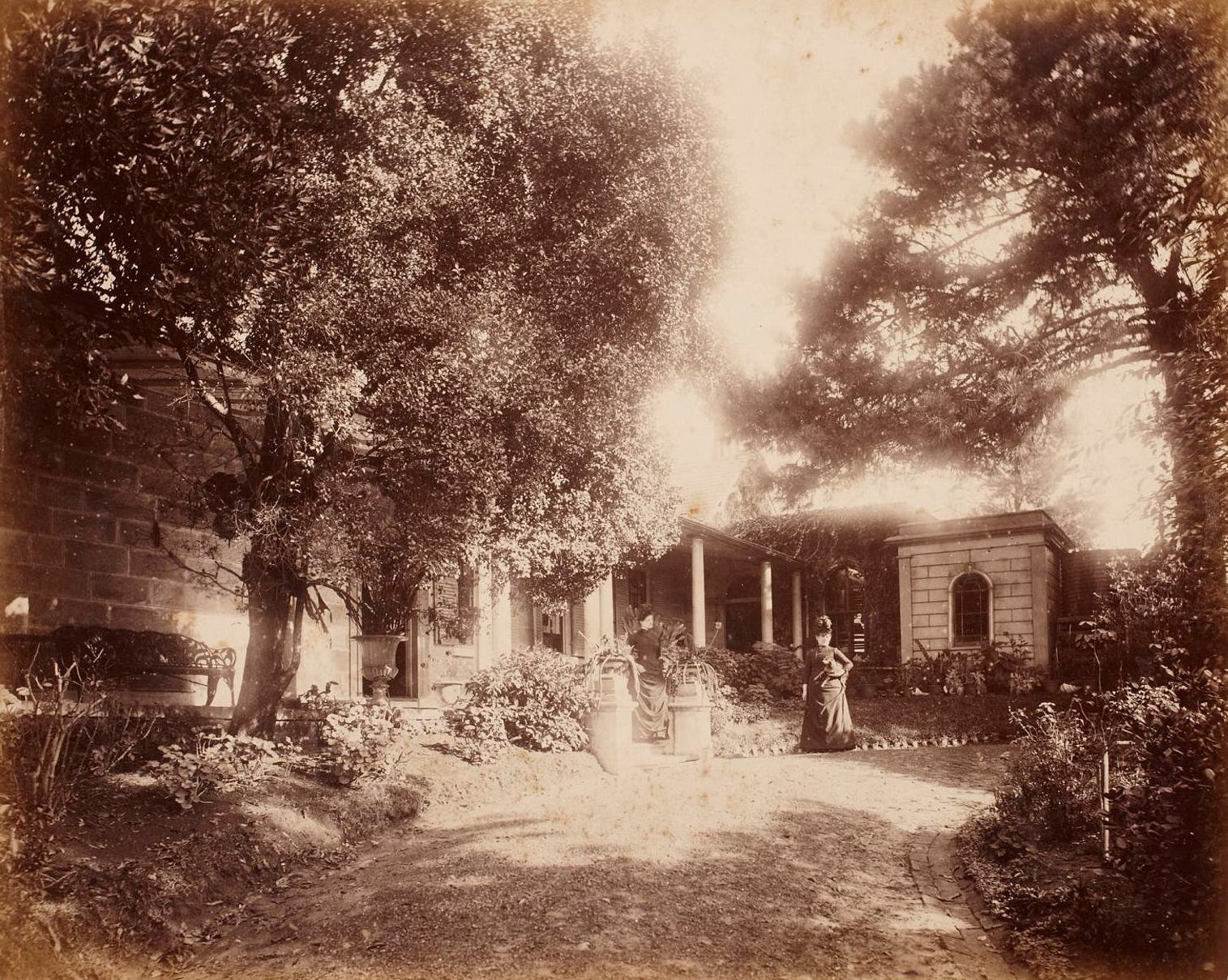 Front entrance, Clifton, Kirribilli Point, around 1888 / photographer unknown